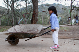 5 helping orphans in Honduras